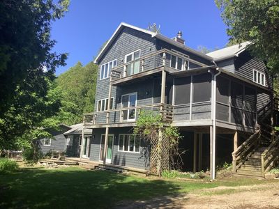 1821 Bay Farm Ln