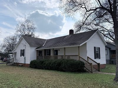 204 Ashurst Ave