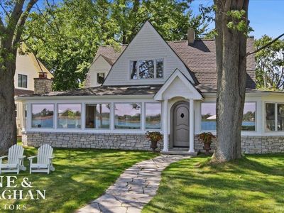 206 Edgewater Dr