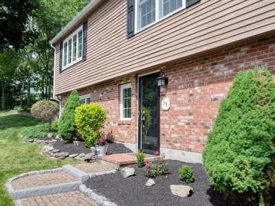 19 Essex Heights Dr