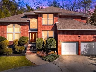 49 Forest St