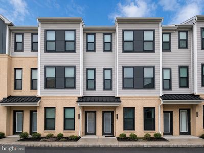 409 Reading Ct