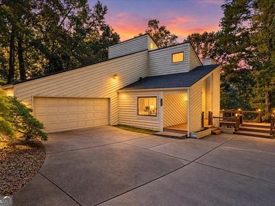 3296 Leeds Way