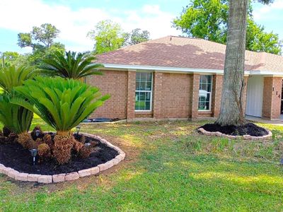 Property at 114 Swiss Ln, Clute, TX