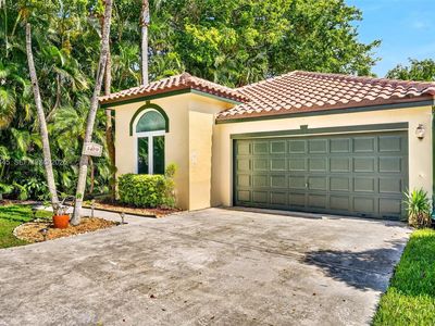 1419 Banyan Cir