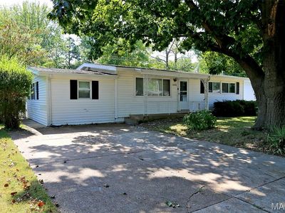1586 Champlin Dr