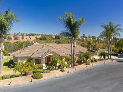 1221 Palomares Ct