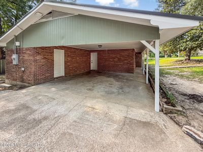 500 West Ave N