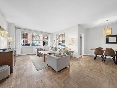 12 Beekman Pl APT 1H