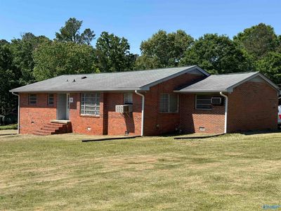 Property at 500 Mary St, Centre, AL