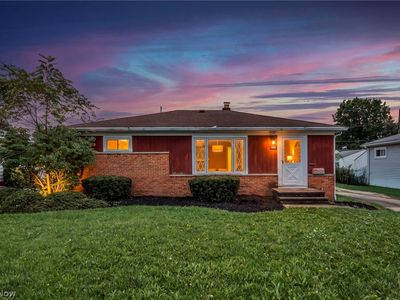 11301 Aaron Dr