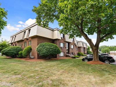5 Hallmark Gdns APT 12