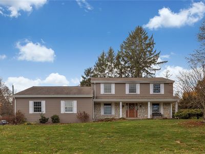 904 Country Club Dr