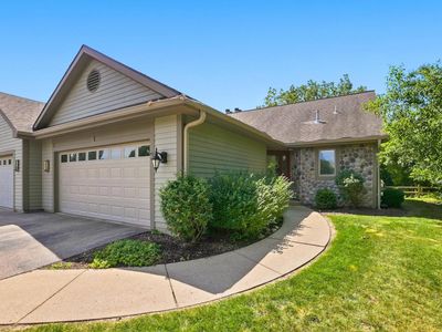 303 Parkview COURT