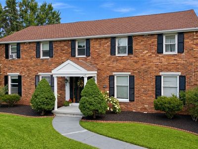 126 Carriage Cir