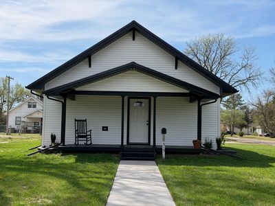 315 W 4th St