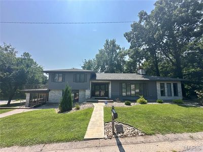 2009 Crescent Dr