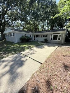 713 Churchill Dr