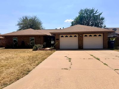 2605 Indian Dr