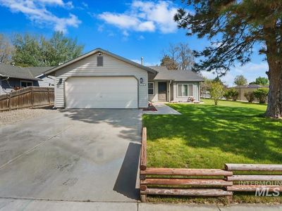1150 E Chateau Dr