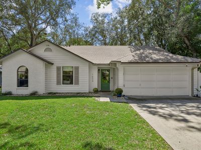 1604 Canterbury Ln