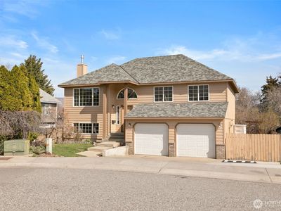 1320 Fairhaven Avenue