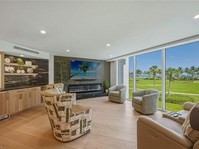 4401 Gulf Shore BLVD N #B202