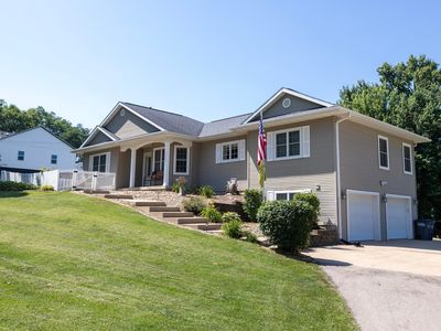 1735 Ashton Pl