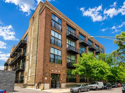 1935 N Fairfield Ave APT 307