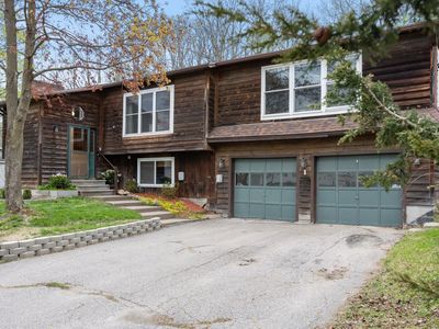 2537 Malletts Bay Avenue