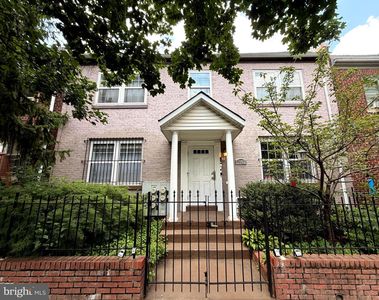 1840 D St NE APT 4