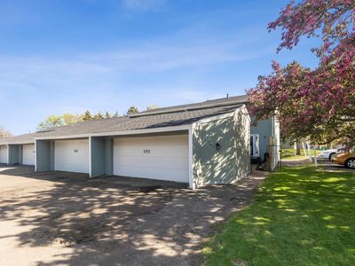 Property at 101 Canabury Ct, Little Canada, MN