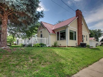 1300 S 24th St