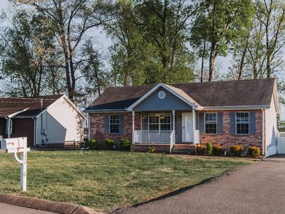 1206 Ledbury Dr