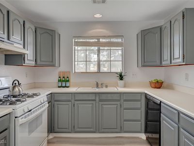 1375 E Hacienda Ave APT 112