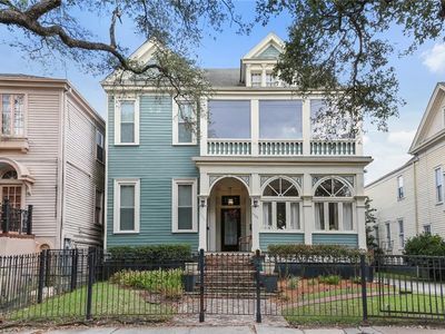 1925-29 Napoleon Ave