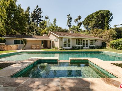 4451 Coronet Dr