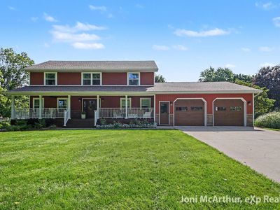 1562 W Ellis Ave