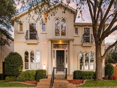 3114 University Park Ln