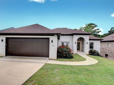 8001 Kanis Pines Dr