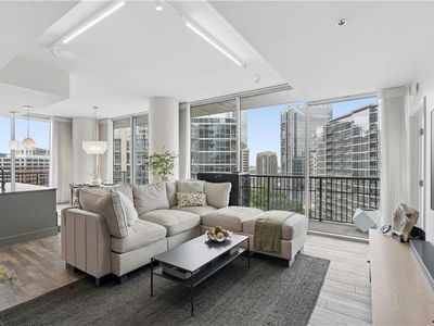 1080 Peachtree St NE Unit 1711