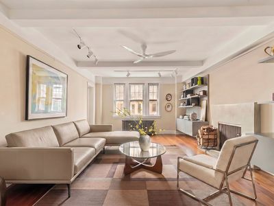 45 Christopher St APT 4E