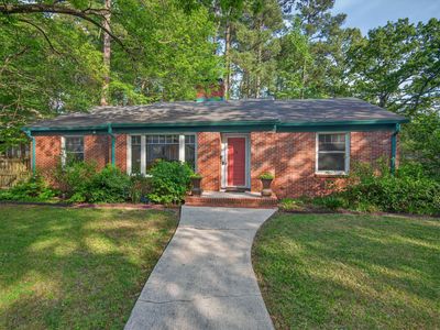 225 W Woodridge Dr