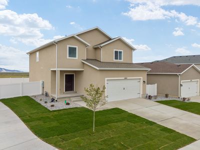 1152 Vegas St W