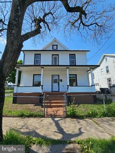 9 W Sherman St