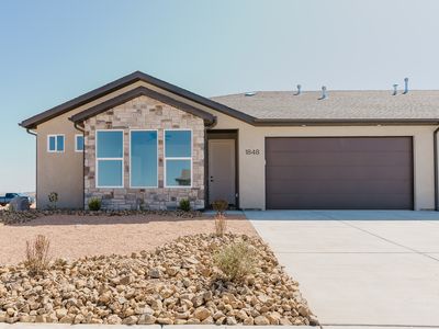 1848 N Golden Eagle