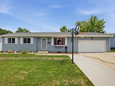 901 7th St W
