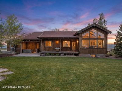 57 Rodeo Ln
