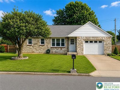 1225 Brentwood Ave