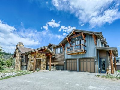 229 Shores Ln